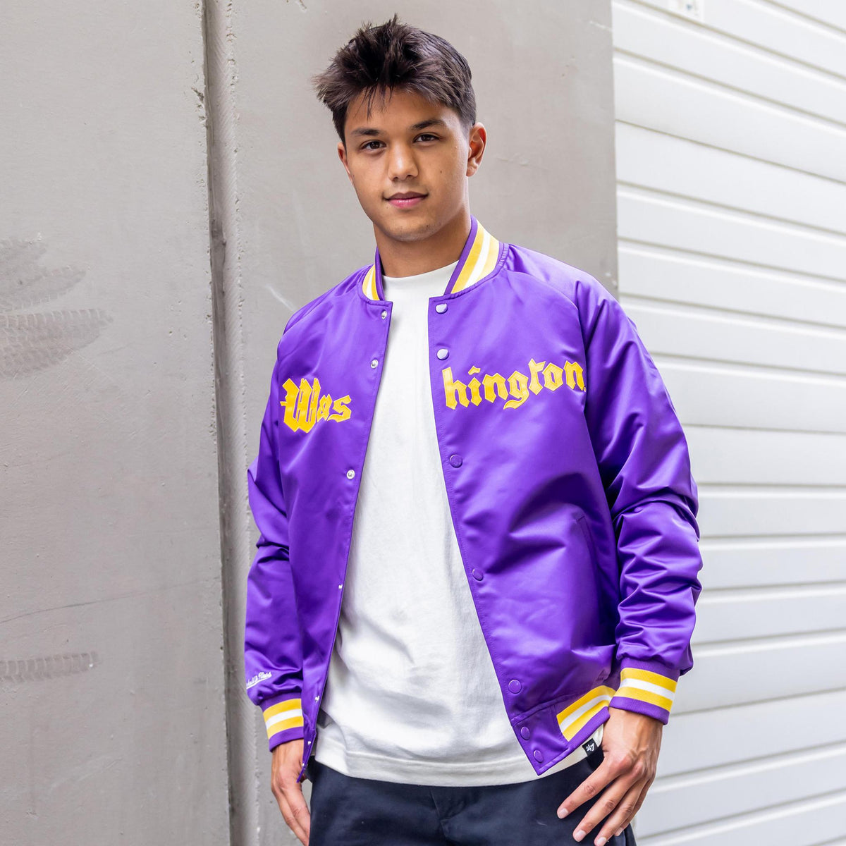 Washington Huskies Retro Script Lightweight Satin Jacket